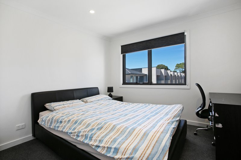 Photo - 5/10 Crevelli Street, Reservoir VIC 3073 - Image 9