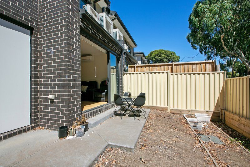 Photo - 5/10 Crevelli Street, Reservoir VIC 3073 - Image 11