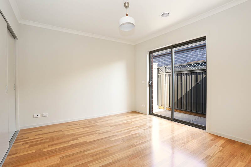 Photo - 5/10 Devon Road, Pascoe Vale VIC 3044 - Image 2