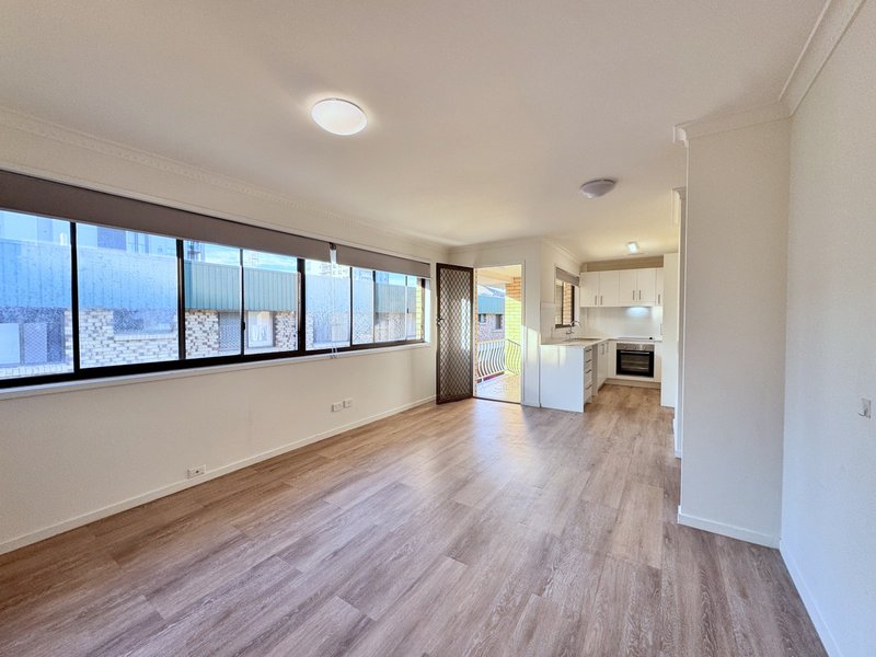 Photo - 5/10 Lather Street, Southport QLD 4215 - Image 3