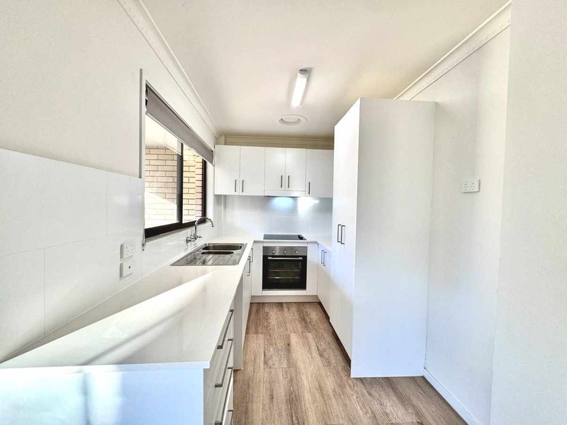 Photo - 5/10 Lather Street, Southport QLD 4215 - Image 5