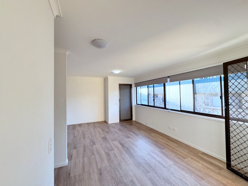 Photo - 5/10 Lather Street, Southport QLD 4215 - Image 6