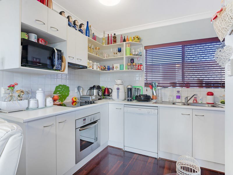 Photo - 5/10 Wellington Street, Clayfield QLD 4011 - Image 2