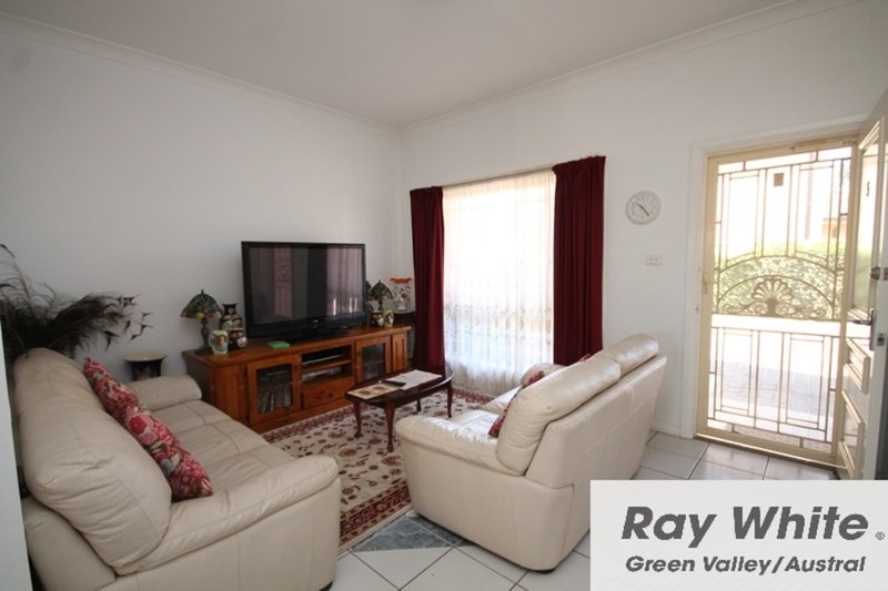 Photo - 5/10 Yerona Street, Prestons NSW 2170 - Image 4