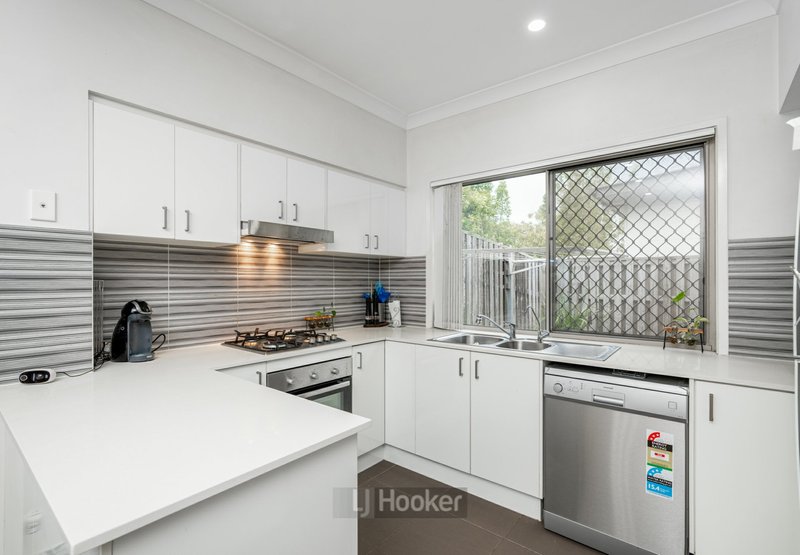 Photo - 5/10 Yugumbir Street, Richlands QLD 4077 - Image 4