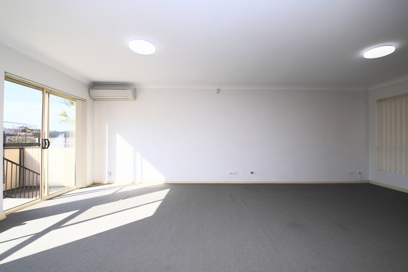 Photo - 5/100 Cragg Street, Condell Park NSW 2200 - Image 2