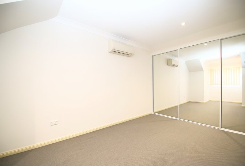Photo - 5/100 Cragg Street, Condell Park NSW 2200 - Image 8
