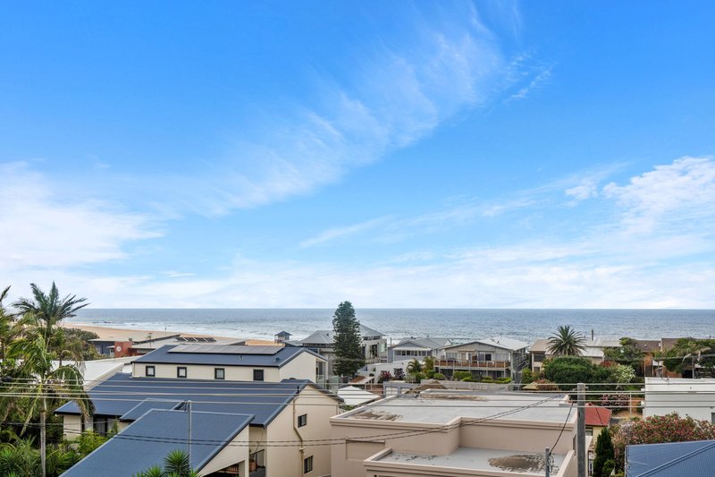 Photo - 5/100 Ocean View Drive, Wamberal NSW 2260 - Image 1