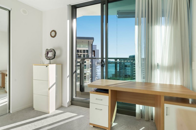 Photo - 51008/37B Harbour Road, Hamilton QLD 4007 - Image 7