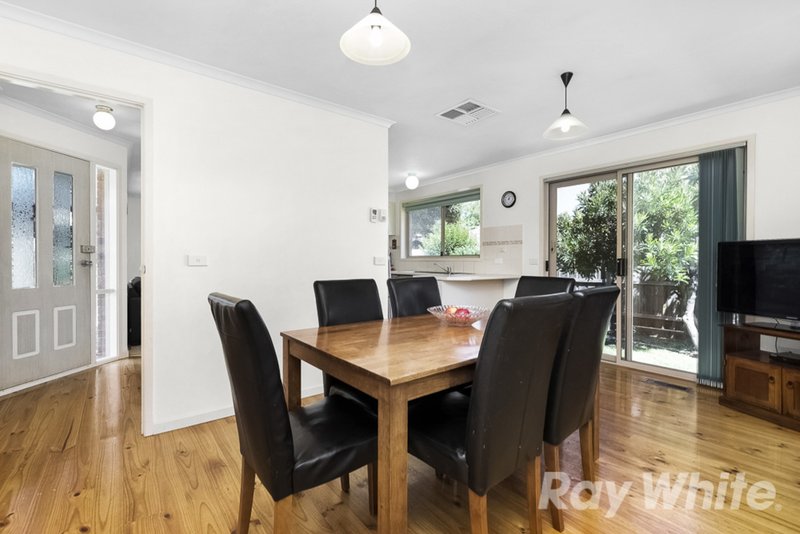 Photo - 5/101 Watsons Road, Glen Waverley VIC 3150 - Image 3