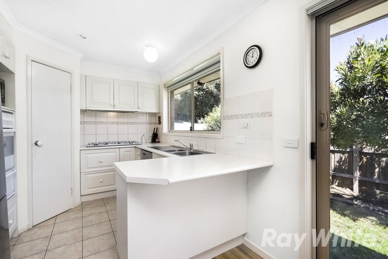 Photo - 5/101 Watsons Road, Glen Waverley VIC 3150 - Image 4