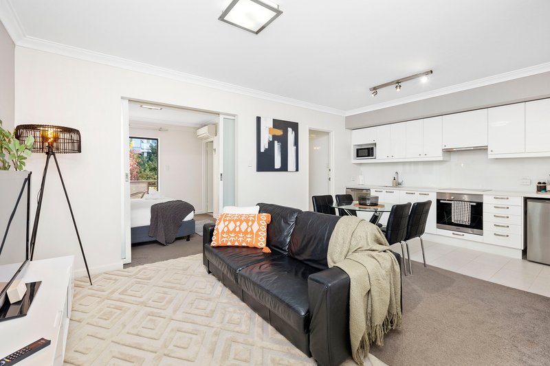 Photo - 510/112 Mounts Bay Road, Perth WA 6000 - Image 2