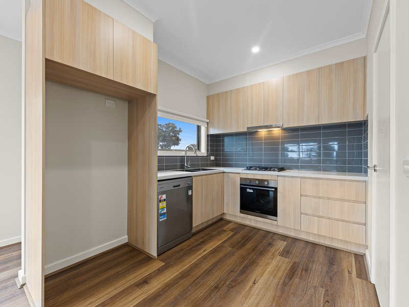 Photo - 5/1019 High Street, Reservoir VIC 3073 - Image 3