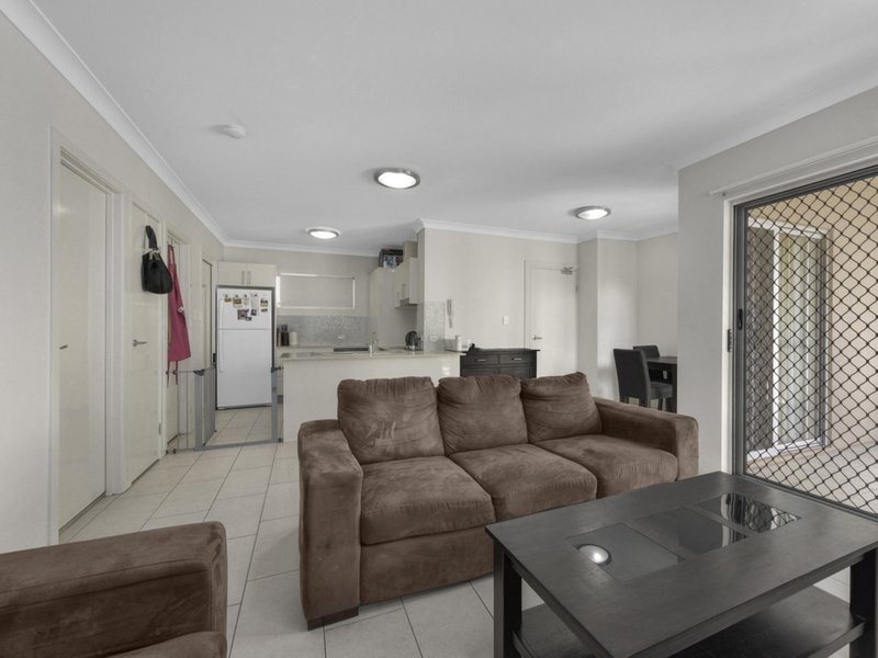 Photo - 5/102 Melton Road, Nundah QLD 4012 - Image 4