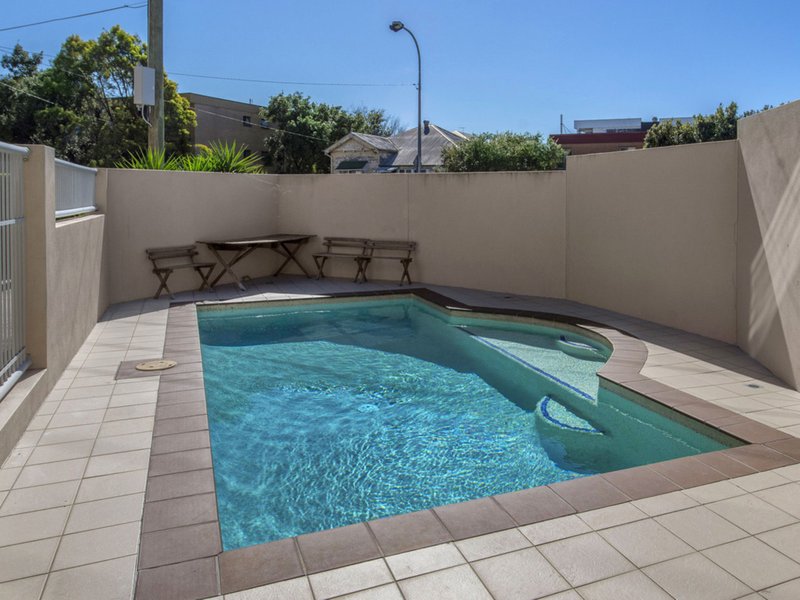 Photo - 5/102 Melton Road, Nundah QLD 4012 - Image 10