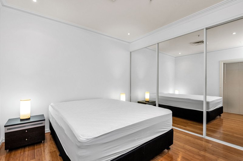 Photo - 510/2 St Georges Terrace, Perth WA 6000 - Image 7