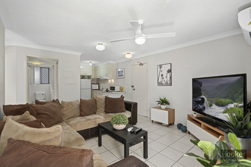 Photo - 5/103-105 Frank Street, Labrador QLD 4215 - Image 2