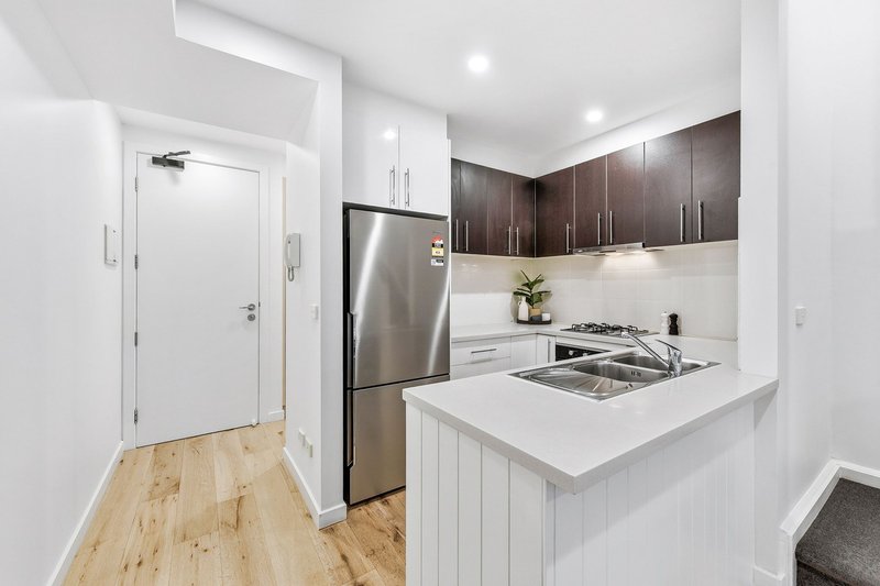 Photo - 5/1038 North Road, Bentleigh East VIC 3165 - Image 4