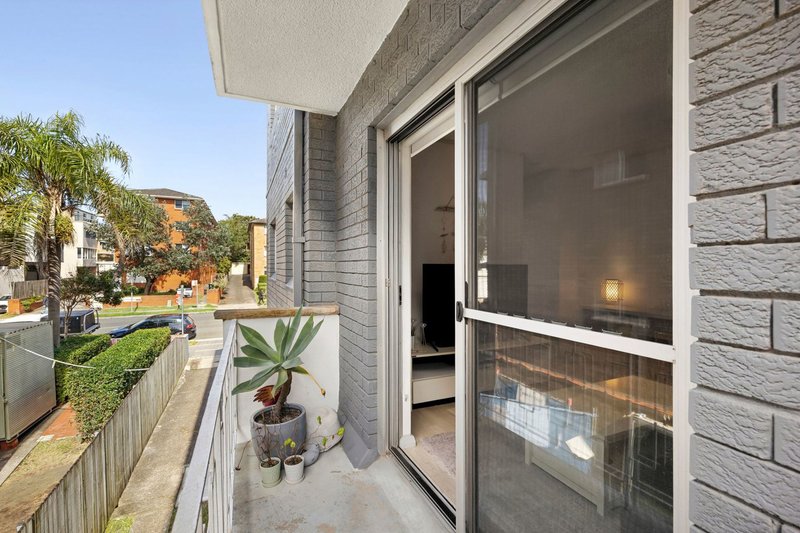 Photo - 5/104 Howard Avenue, Dee Why NSW 2099 - Image 2