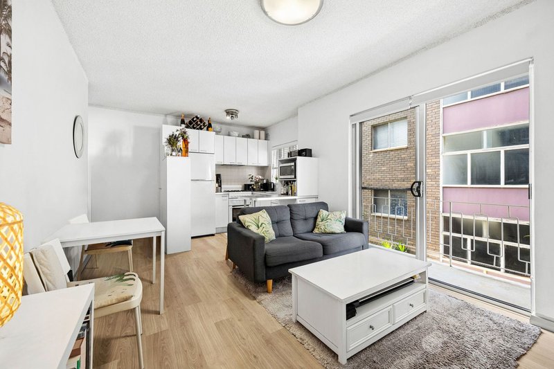 Photo - 5/104 Howard Avenue, Dee Why NSW 2099 - Image 6