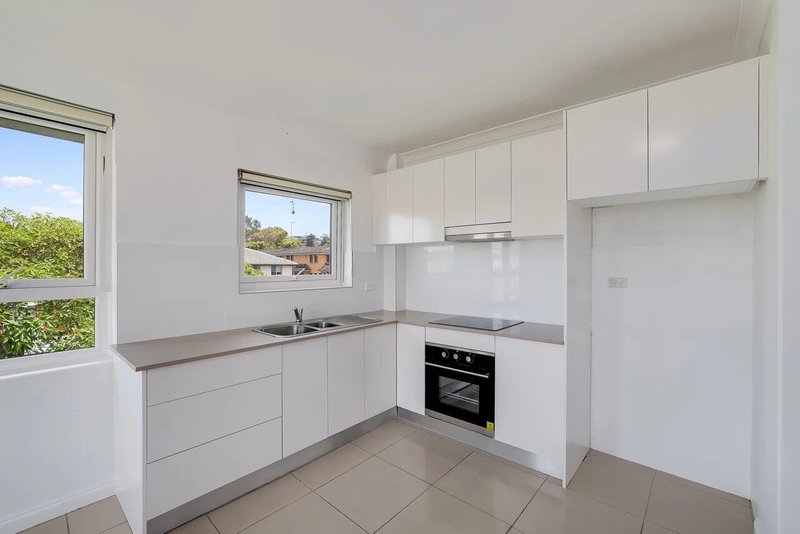 Photo - 5/104 Oaks Avenue, Dee Why NSW 2099 - Image 2