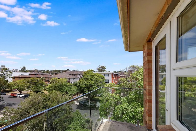 Photo - 5/104 Oaks Avenue, Dee Why NSW 2099 - Image 5