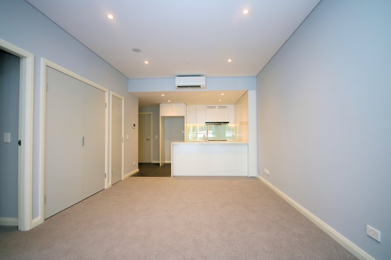 Photo - 510/5 Wentworth Place, Wentworth Point NSW 2127 - Image 3