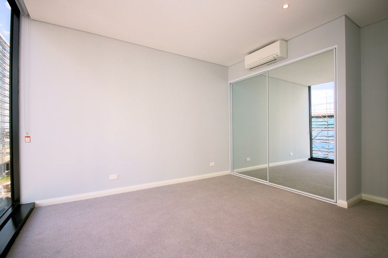 Photo - 510/5 Wentworth Place, Wentworth Point NSW 2127 - Image 4