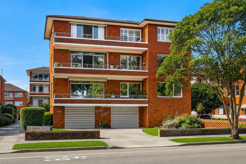 Photo - 5/106-108 Chuter Avenue, Ramsgate Beach NSW 2217 - Image 1