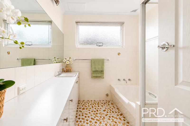 Photo - 5/106-108 Chuter Avenue, Ramsgate Beach NSW 2217 - Image 4