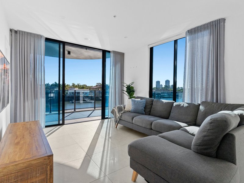 Photo - 5106/5 Harbour Side Court, Biggera Waters QLD 4216 - Image 5