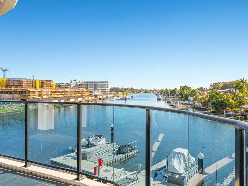 Photo - 5106/5 Harbour Side Court, Biggera Waters QLD 4216 - Image 18