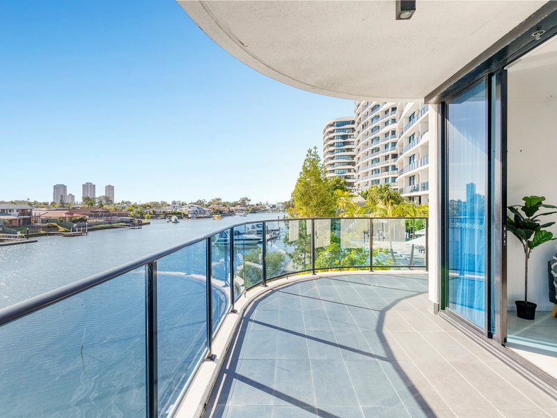 Photo - 5106/5 Harbour Side Court, Biggera Waters QLD 4216 - Image 1