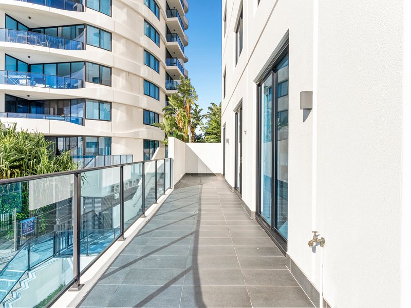 Photo - 5106/5 Harbour Side Court, Biggera Waters QLD 4216 - Image 10