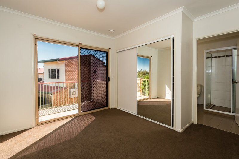 Photo - 5/109 Doughan Terrace, Mount Isa QLD 4825 - Image 9