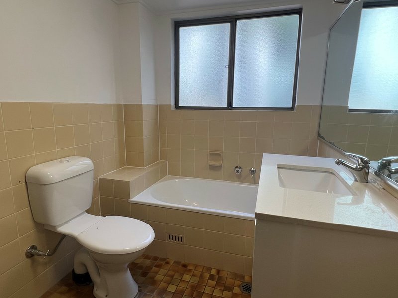 Photo - 5/11-13 Clarence Street, Burwood NSW 2134 - Image 5