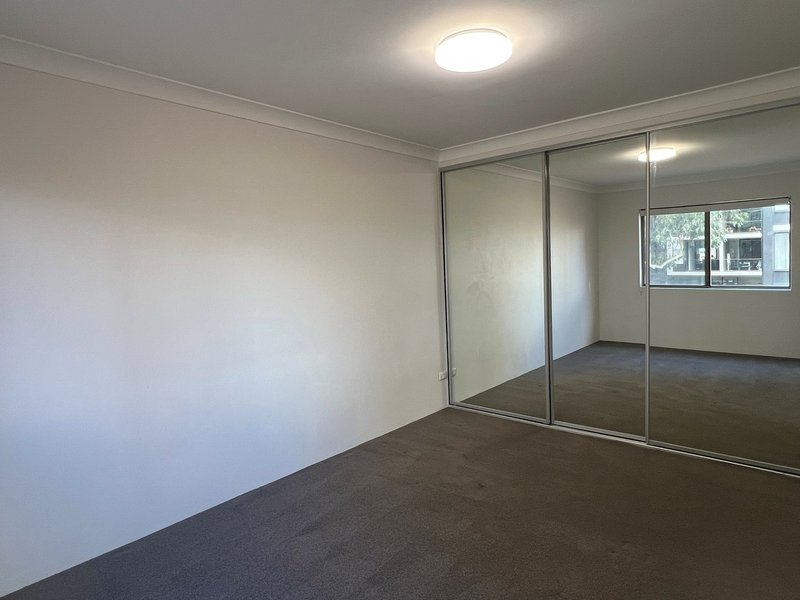 Photo - 5/11-13 Clarence Street, Burwood NSW 2134 - Image 6