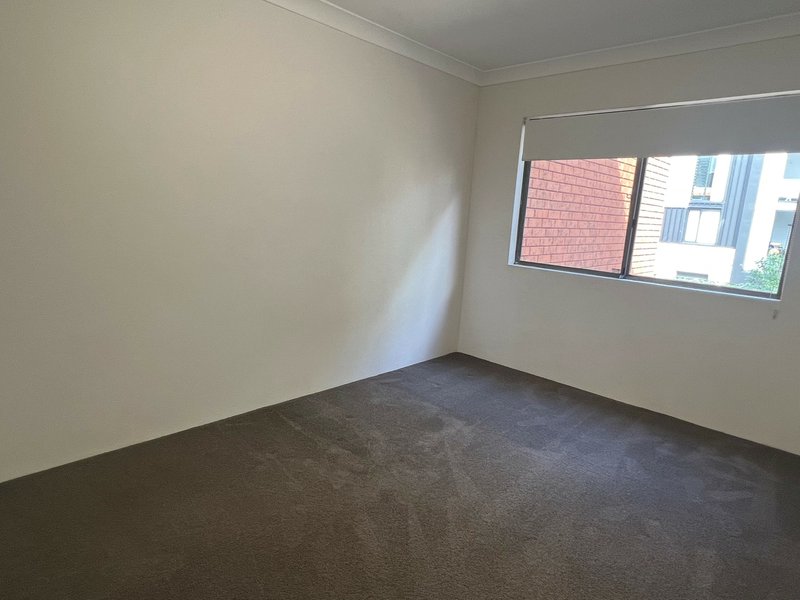 Photo - 5/11-13 Clarence Street, Burwood NSW 2134 - Image 7