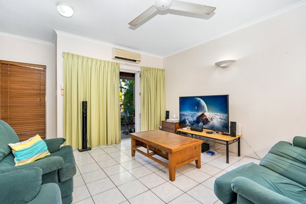 Photo - 5/11-13 Short Street, Redlynch QLD 4870 - Image 2