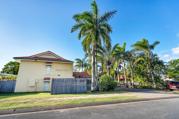 Photo - 5/11-13 Short Street, Redlynch QLD 4870 - Image 14