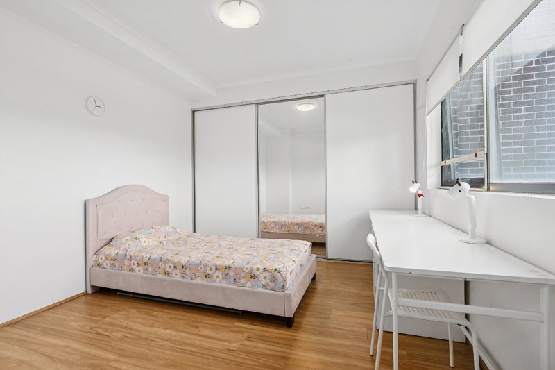 Photo - 5/11-13 Treacy Street, Hurstville NSW 2220 - Image 5
