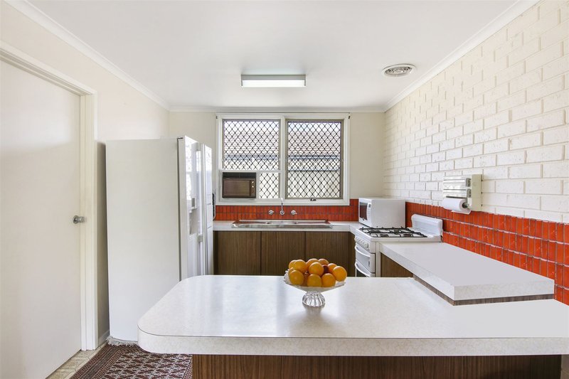 Photo - 5/11-17 Howitt Avenue, Corio VIC 3214 - Image 2