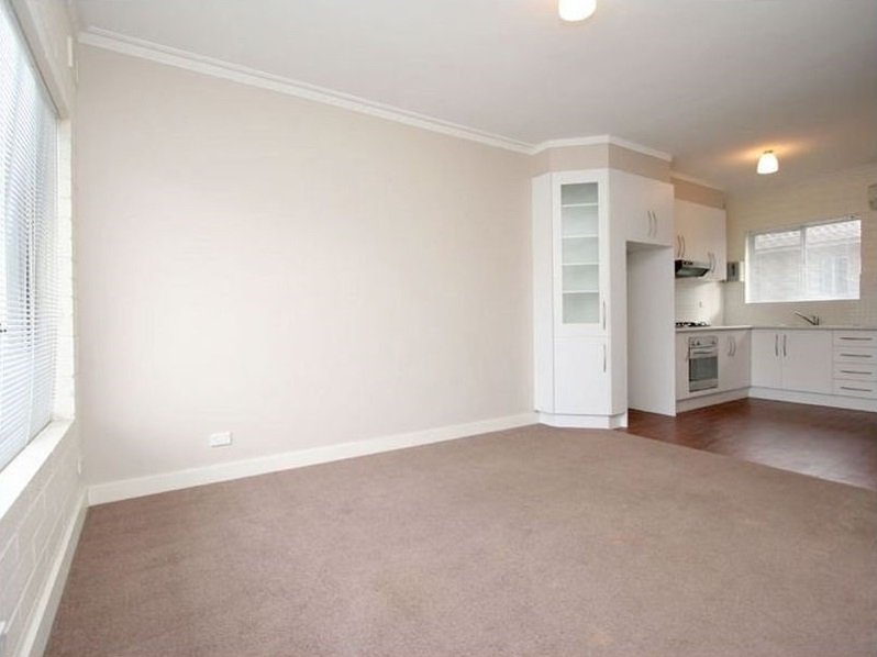 Photo - 5/11 Alexander Street, Largs Bay SA 5016 - Image 2