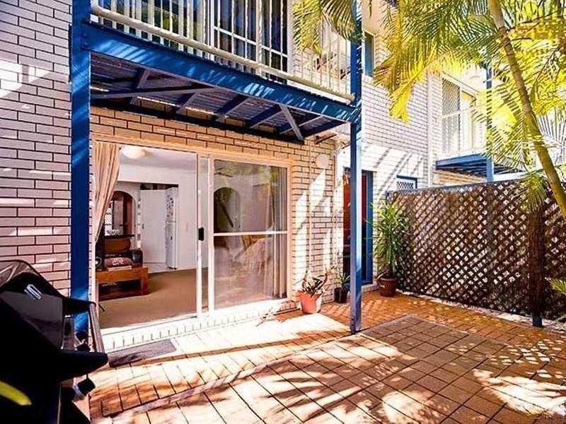 Photo - 5/11 Arwen Street, Maroochydore QLD 4558 - Image 5