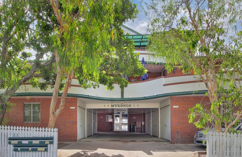 Photo - 5/11 Beatrice Street, Greenslopes QLD 4120 - Image 1