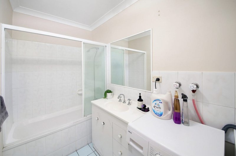 Photo - 5/11 Beatrice Street, Greenslopes QLD 4120 - Image 7