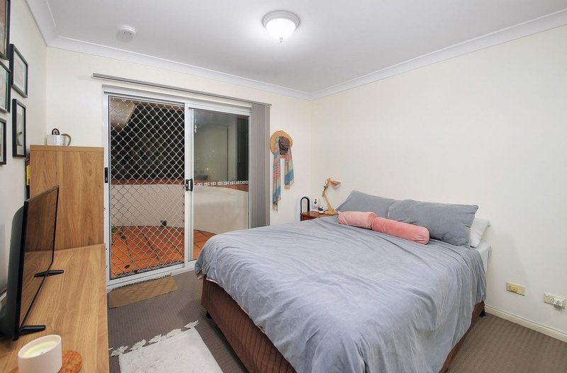 Photo - 5/11 Beatrice Street, Greenslopes QLD 4120 - Image 8