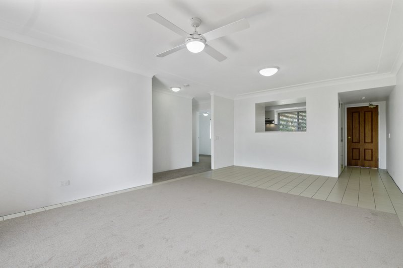 Photo - 5/11 Burlington Street, Holland Park QLD 4121 - Image 10