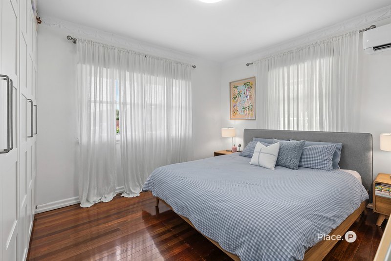 Photo - 511 Cavendish Road, Coorparoo QLD 4151 - Image 12