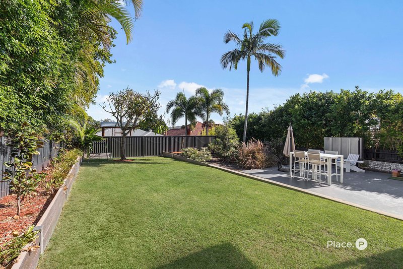 Photo - 511 Cavendish Road, Coorparoo QLD 4151 - Image 17